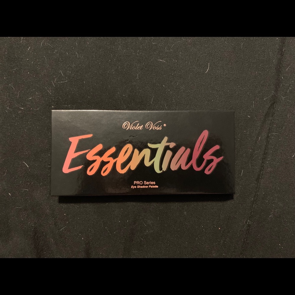 VIOLET VOSS Essentials Eyeshadow Palette